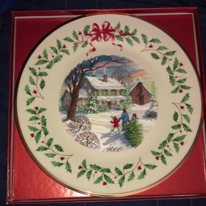 2000 Lenox Bringing Home Christmas Annual Plate.